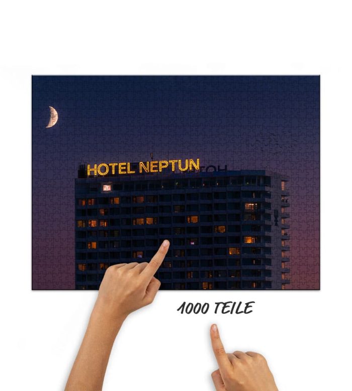 Puzzle Sommerabend am Hotel Neptun