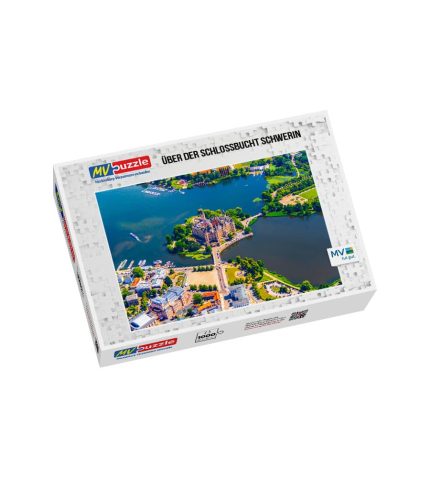 über der Schlossbucht Schwerin